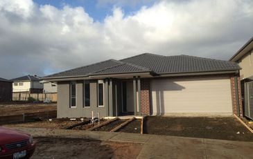 26 Ellaroo Crescent, Clyde North