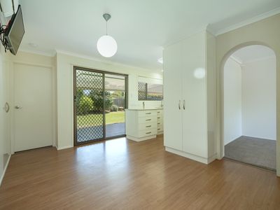 11 Chelsea Court, Centenary Heights