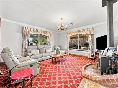 780 Montpelier Drive, The Oaks