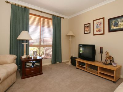 33 Bates Drive, Kalgoorlie