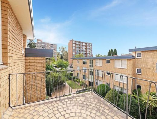 Modern Top Floor Apartment in Cremorne