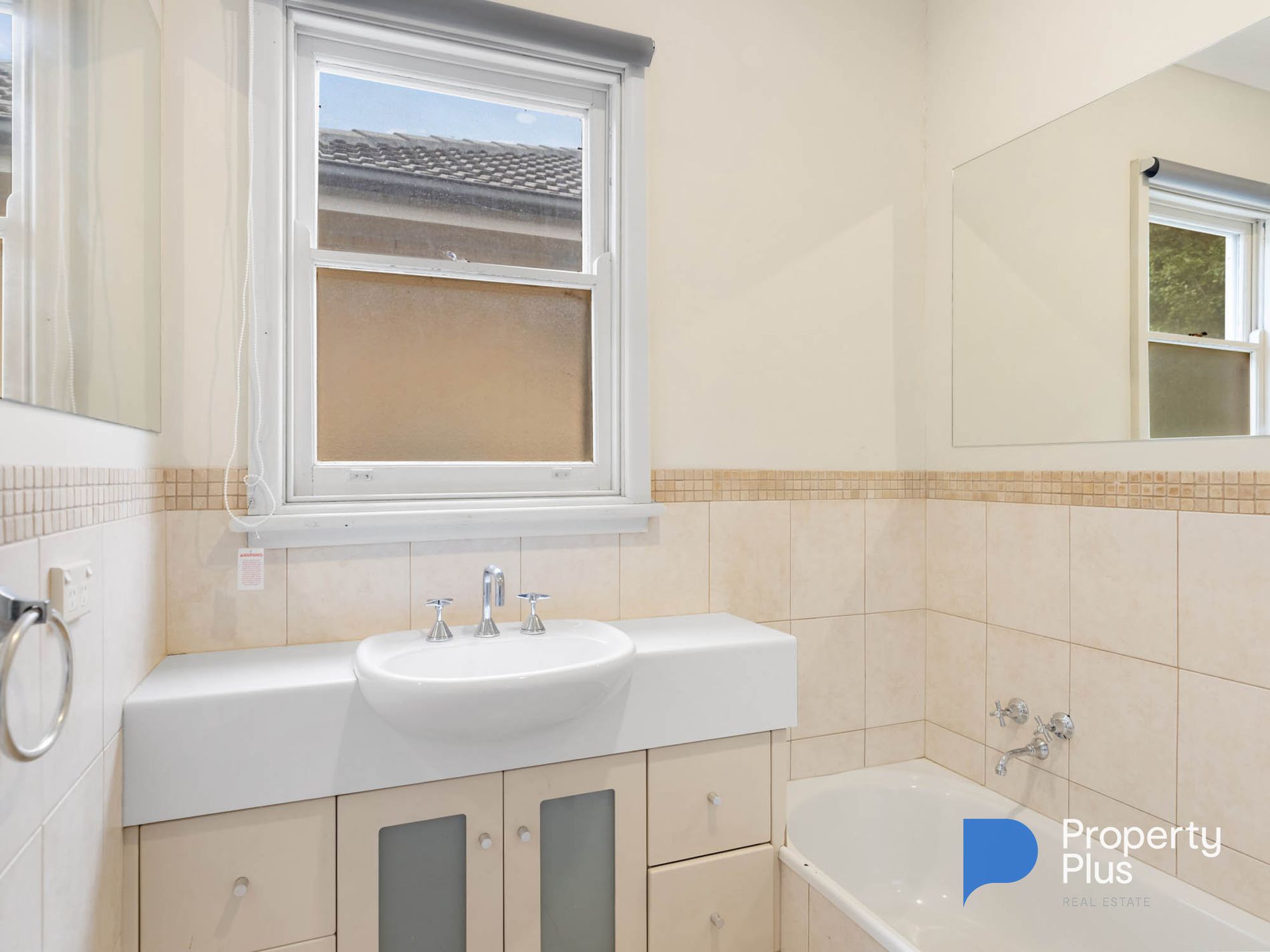 34 Clarence Avenue, Kennington