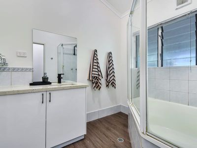 27 Forrest Parade , Bakewell