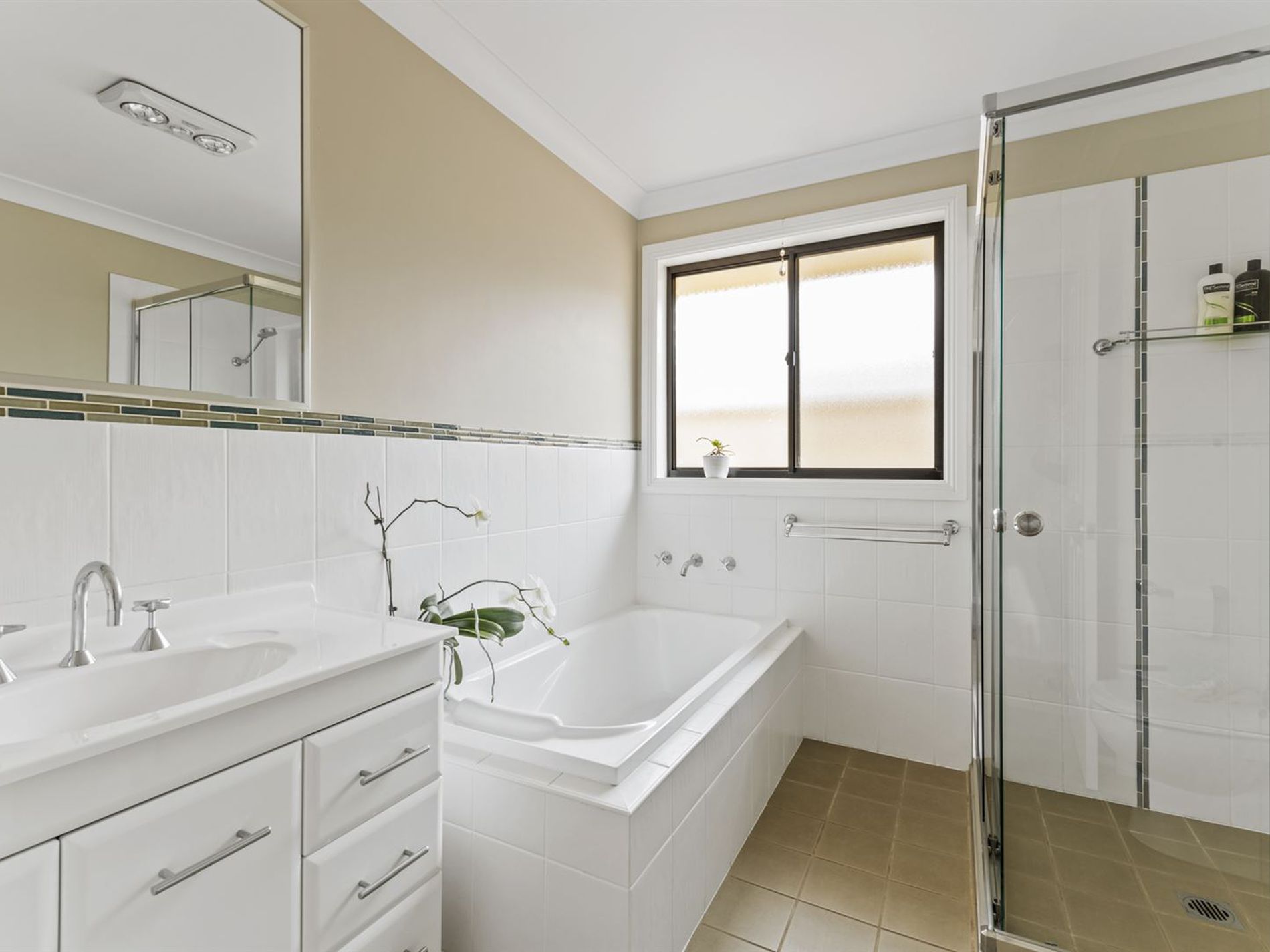 14 Price Parkway, Milton