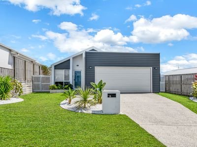 18 Howell Crescent, Pimpama