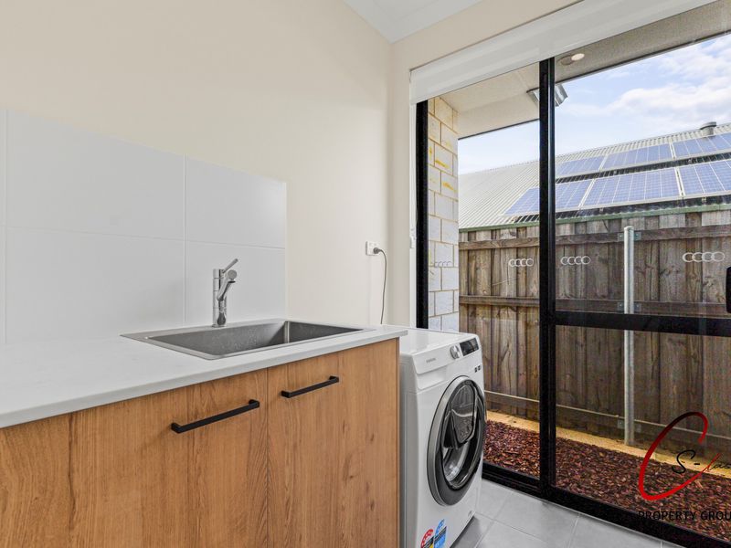 10 Iwasaki Crest, Ellenbrook