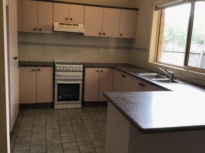 2 / 11 Cliff Avenue, Barrack Point