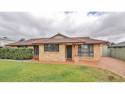 116 Kurrajong Parade, Narromine