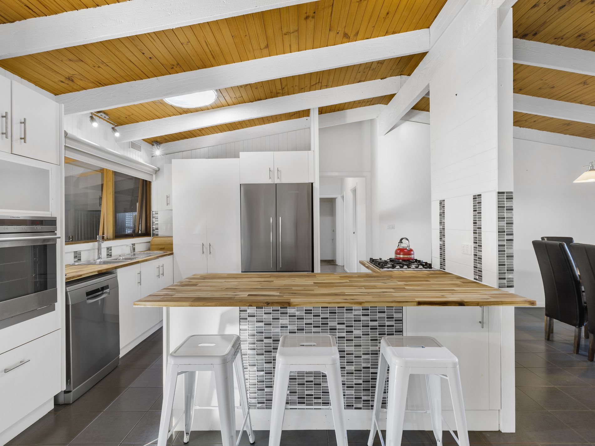 9 Braeside Court, Tawonga South