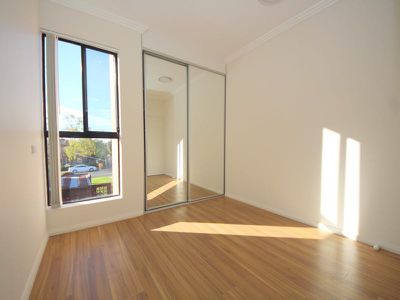 8 / 3 St Johns Avenue, Auburn