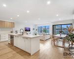 5 Kinross Parade, Clyde North