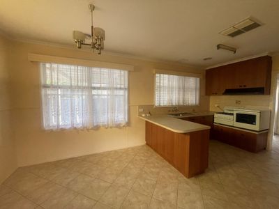 2 Sheehan Crescent, Shepparton
