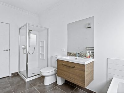 33 Kanuka Road, Hobsonville