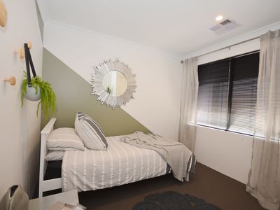 7 Windermere Boulevard, Aveley
