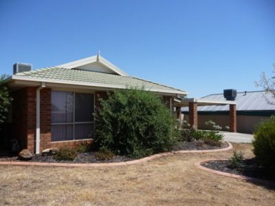 44 Azure Drive, Wodonga