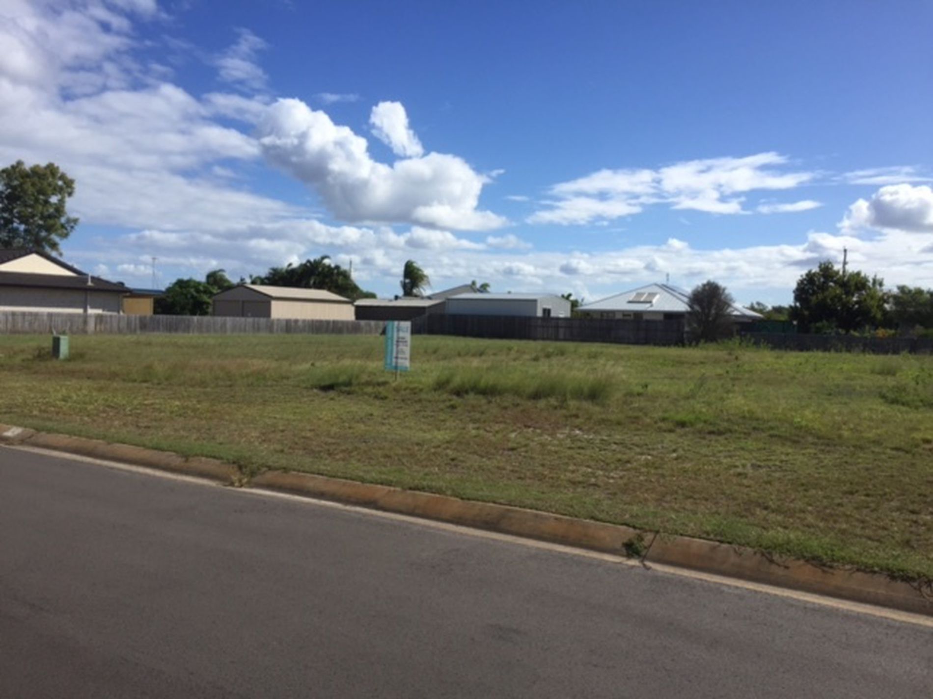 6 Sunset Avenue, Woodgate