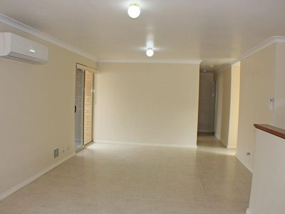 2/16 Kensington Avenue, Dianella