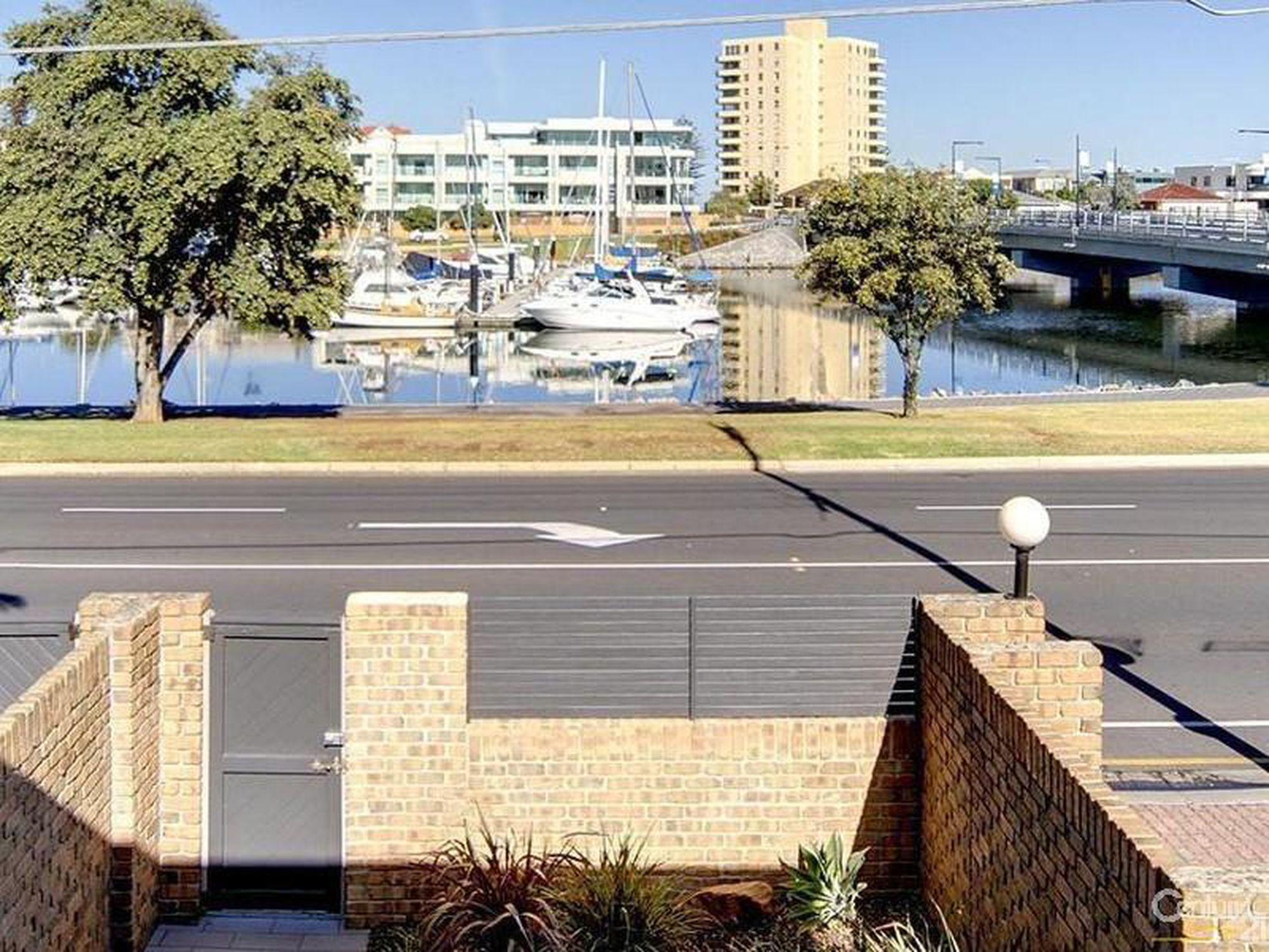 1 / 18 Adelphi Terrace, Glenelg North