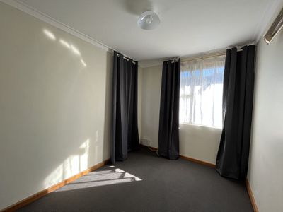 10 / 12 Eric Street, Como