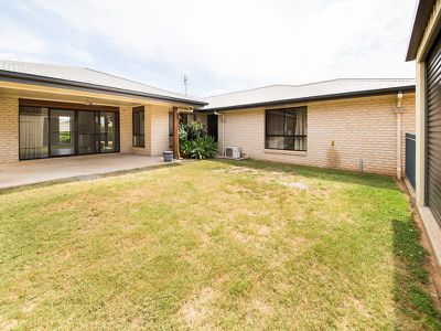 6 Bernard Crescent, Kingaroy