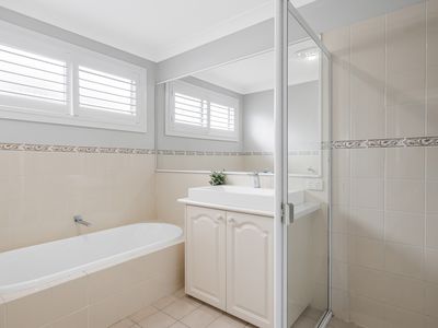 8 Millcroft Way, Beaumont Hills