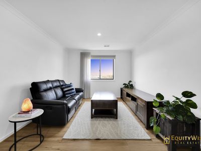5 Palette Street, Mambourin