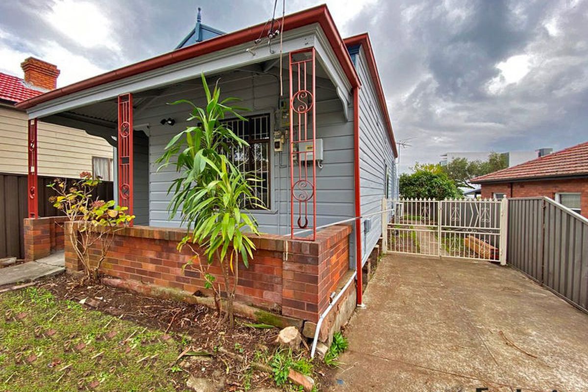 1 Chalmers Street, Belmore