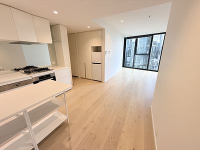 3510 / 18 Hoff Boulevard, Southbank