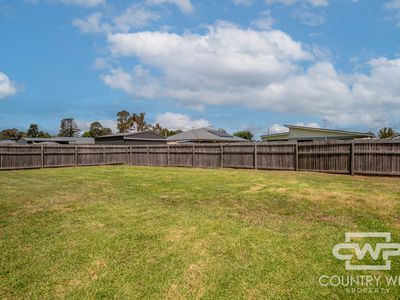 46 Manse Street, Guyra