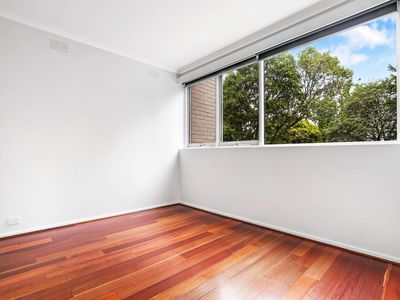 11/25 Daisy Street, Essendon