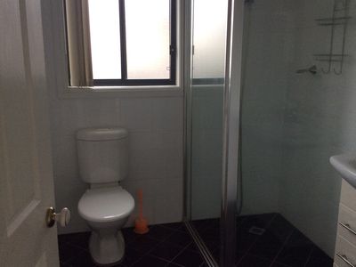 2 / 1 Oakland Avenue, Windang