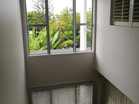 9 / 10 Grand Pde , Kawana Island