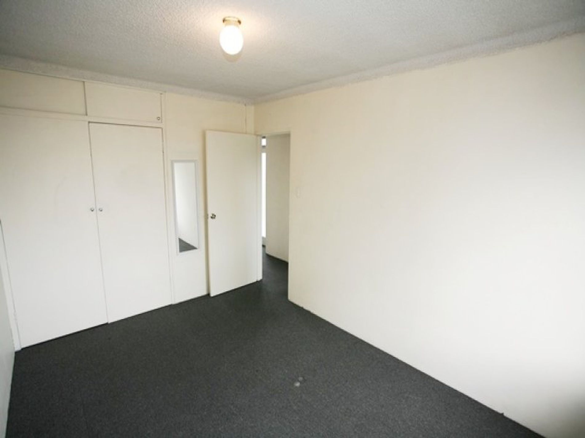 12 / 19A Johnson Street, Mascot