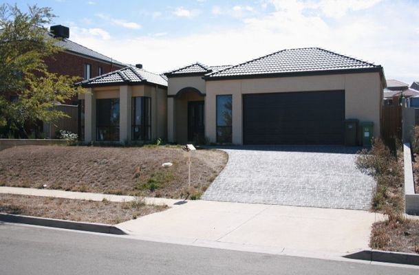 50 Royal Terrace, Craigieburn