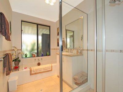 16 Vitali Crescent, Somerville