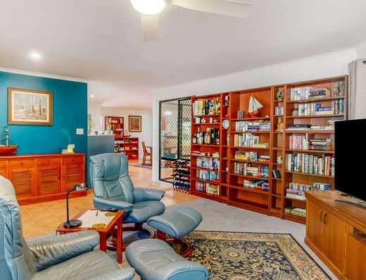 Private acreage for rent 5 minutes from Tewantin image 8