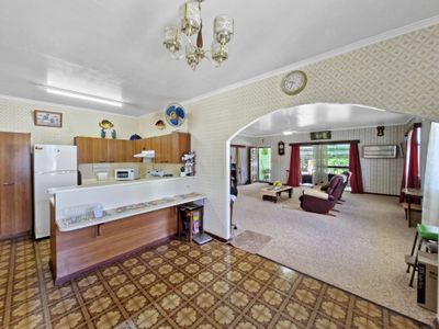 8 Maher Street, Atherton