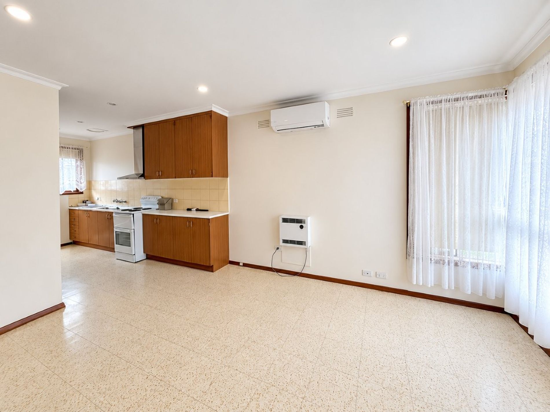 4 / 8 Parker Street, Werribee