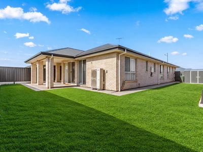 11 Francesca Boulevard, Munno Para West