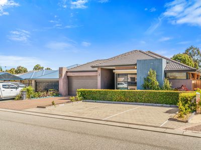 10 Holywell Street, Middle Swan