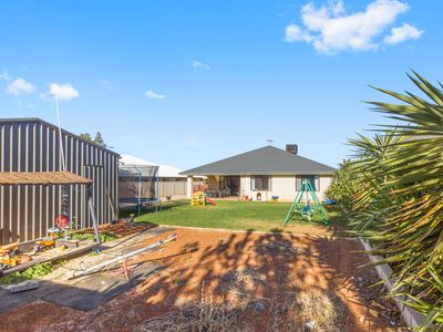 8 Riseberry Way, Somerville