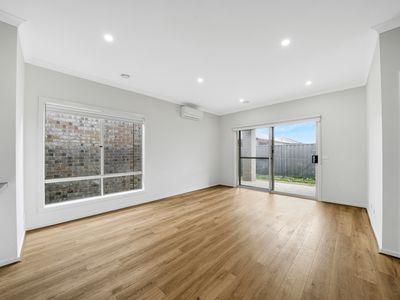 19 Camus Road, Beveridge