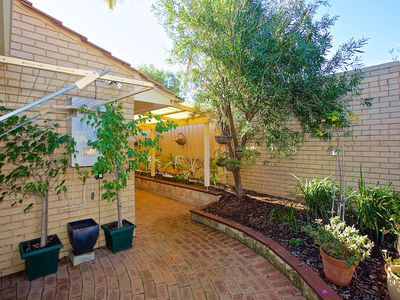 6/27 Scalby Street, Scarborough