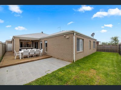 17 Grima Cres, Wyndham Vale