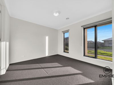 4 Sepia Street, Clyde North