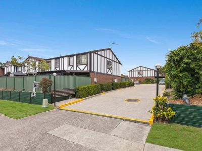 14 / 18 Magellan Drive, Springwood