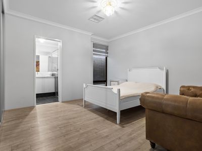 60B Allerton Way, Booragoon