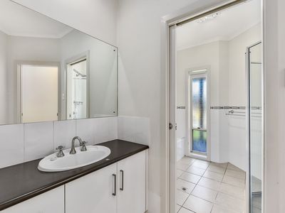 5 Finlayson Court, Millicent