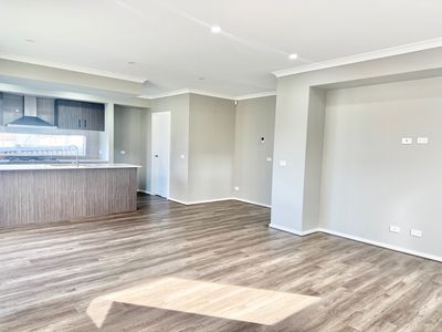 2 Semolina Street, Manor Lakes