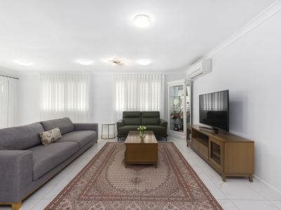 2 Eggleton Place, Wakerley